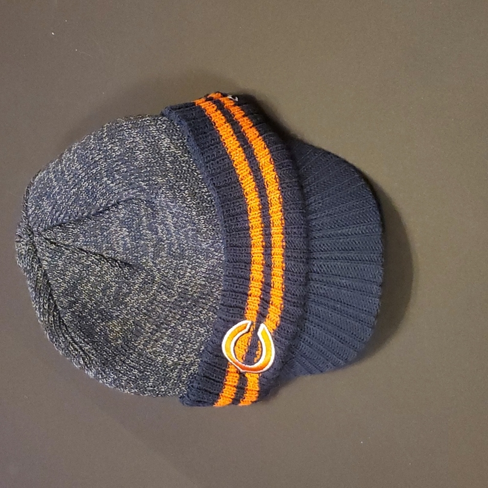 Chicago Bears Reebok beanie with a bill